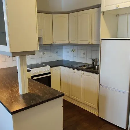 Kirstulan Kartanon Paeaerakennuksen Upea Paeaetyhuoneisto Apartamento *